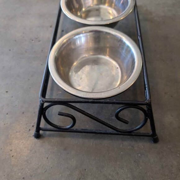 Pet Food And Water Bowls with Metal Stand. Size Small - Picture 4 of 4